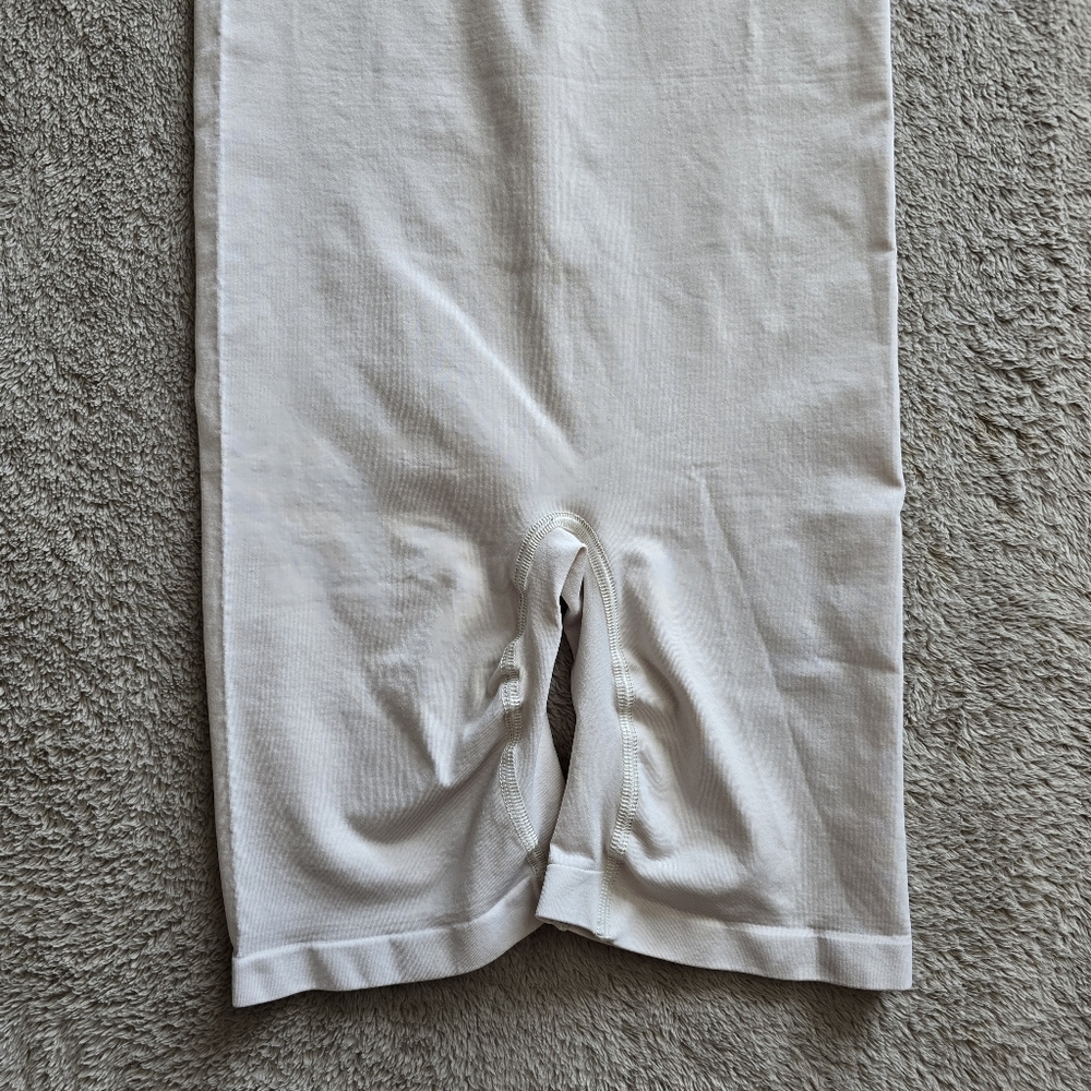 Aritzia The Group Babaton Arial seamless romper size XS - Picture 6 of 11